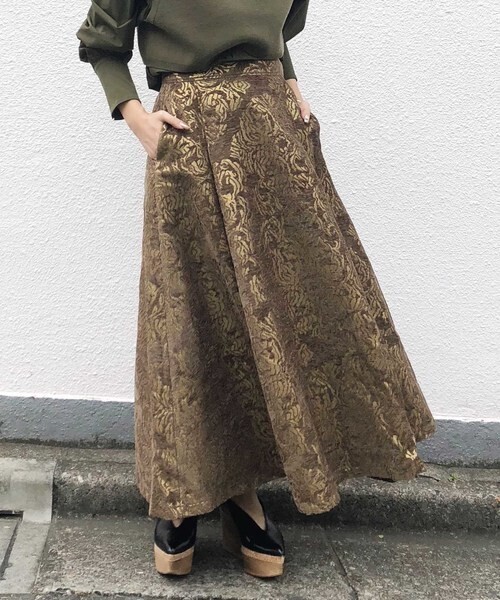 AMERI DAMASK DIMENSIONAL SKIRT