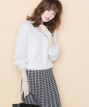 M.deux 【694-351253】【WEB限定】Vネックシャギーニット