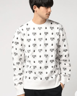 A BATHING APE MONOGRAM CREWNECK M
