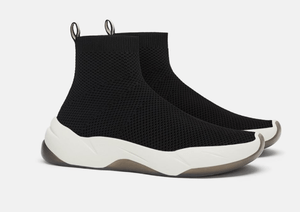 ZARA ストレッチ布地スニーカー