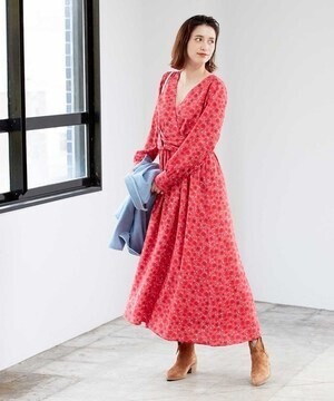 ROPE’ バックサテンツイストギャザーワンピース