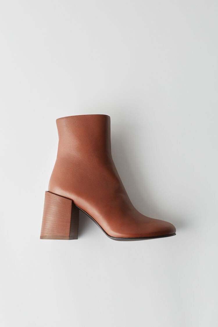 Acne Studios アンラインドレザーブーツ