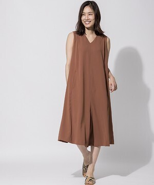 J.FERRY VネックAラインオールインワン