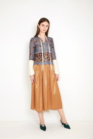 MURRAL PICTORIAL LACE BLOUSE