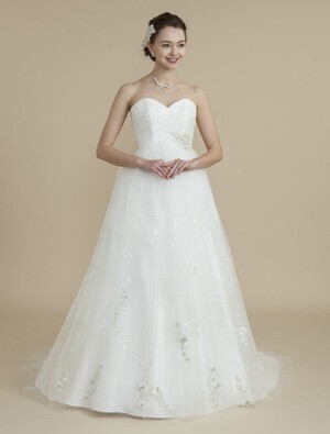 Watabe Wedding Avica-チュール・クロスドレープ・スパンチュール・ビジューモチーフ