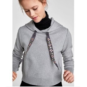ZARA ビジュー付き ニットパーカー