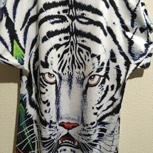 The Mountain ホワイトタイガーTシャツ
