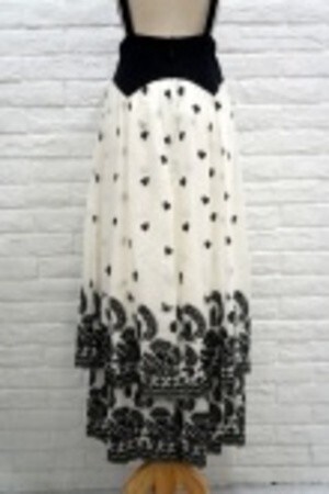 LOKITHO LOKITHO (ロキト）SCALLOP EMBROIDERY SKIRT BLK/WH - The Galaxy Harmony!!!!