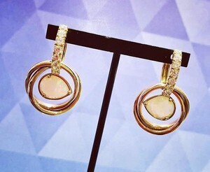 festaria bijou SOPHIA オパールピアス