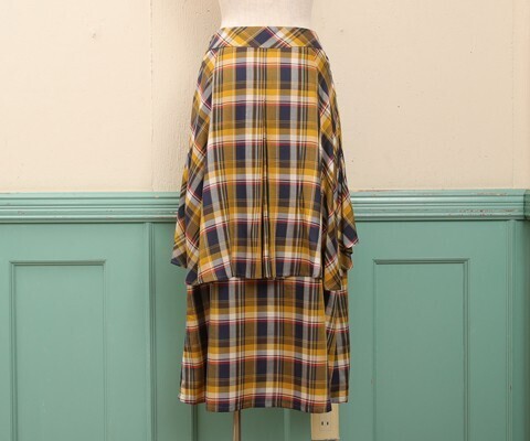 HANA TO GUITAR W LAYER BOX TUCK CHECK SKIRT