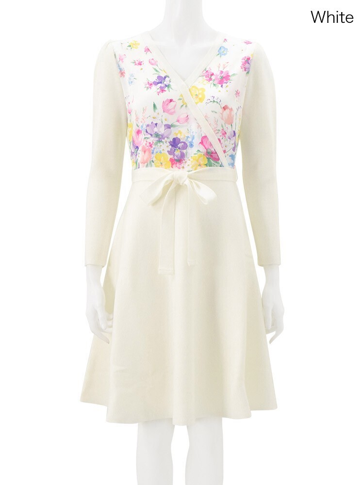 Chesty gradation flower cache-coeur knit onepiece