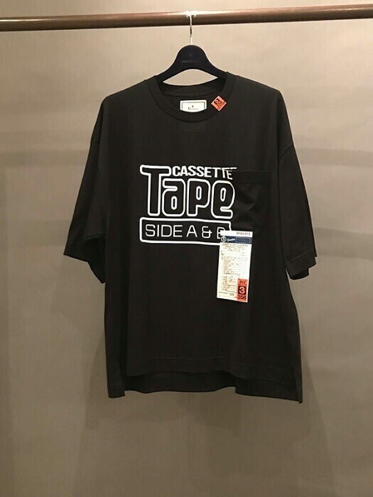 MIHARA YASUHIRO cassette tape T-sh (black)