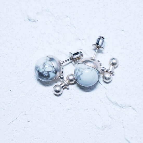 somnium pierced earrings2:Magnesite