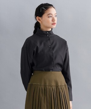 MERLOT IKYU ストライプ柄スタンドカラーシャツ