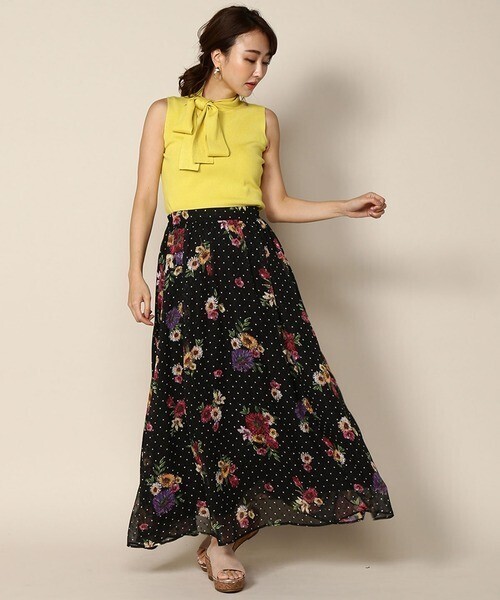 And Couture ドットフラワープリントロングスカート