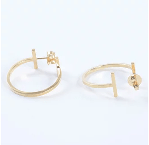 TIFFANY & Co. Tワイヤー ピアス