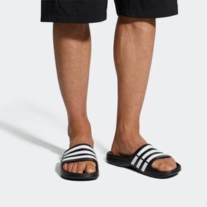 adidas デュラモ サンダル