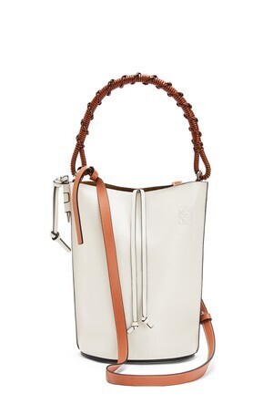 LOEWE ゲートバケットバッグ ソフトホワイト