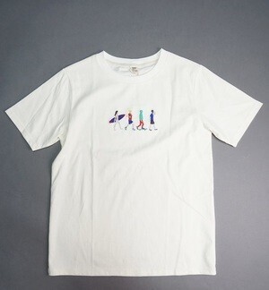 POWER TO THE PEOPLE ピープルフロント刺繍クルーネックTシャツ