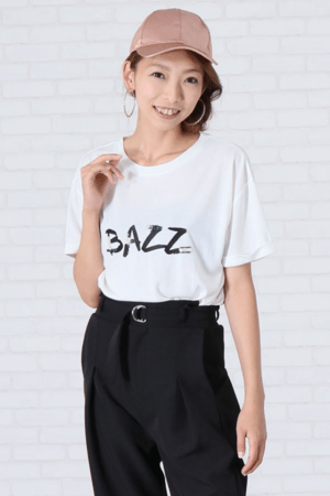 &g’aime 【980-60106】BUZZ刺しゅうビジューTシャツ