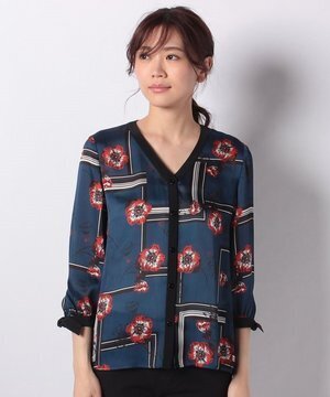 ANAYI パッチワークフラワープリントVネックブラウス