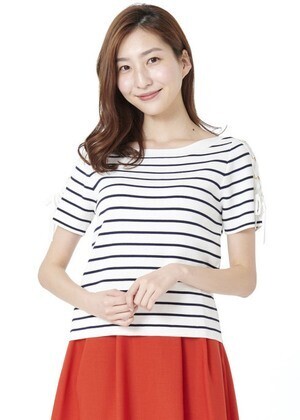 PATTERN fiona レースアップ袖ポートネックニットプルオーバー