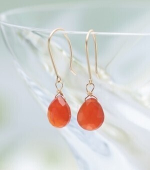 Ame blanche K18 carnelian drop pierce