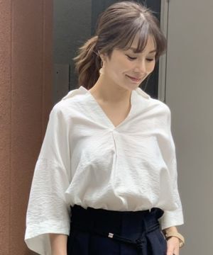 TONAL バックフリルブラウス