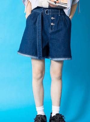 AS KNOW AS PINKY デニムにハイウエストなショートパンツ
