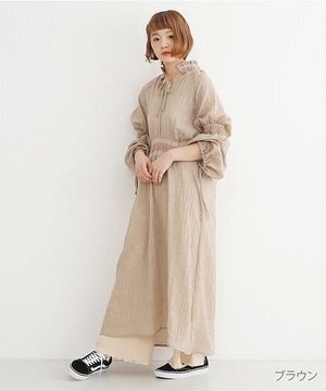 merlot 刺繍シャーリングワンピース