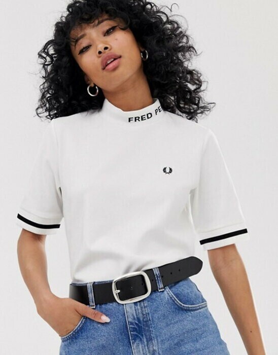 FRED PERRY high neck logo tee 129 snow white