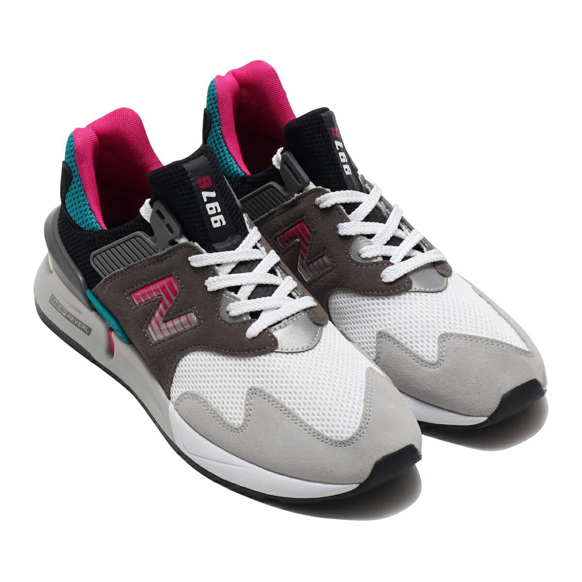 new balance スニーカー