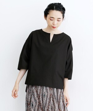 merlot ギャザースリーブキーネックブラウス