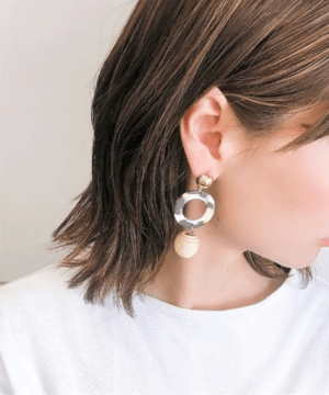 mia trim 【m-213P IV】アクリル＆ボールピアス