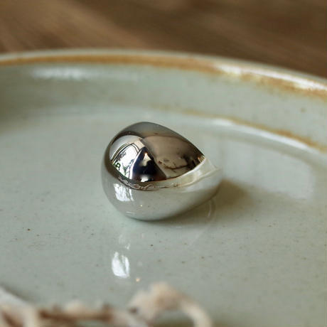 ReFaire Small Round Shell Ring