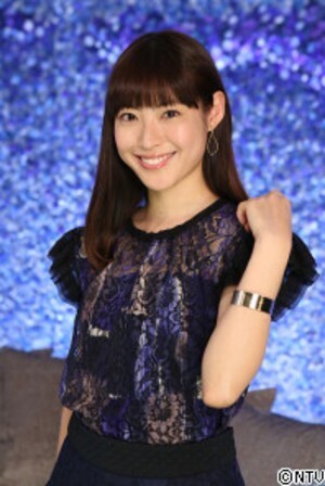 Adonisis トップス