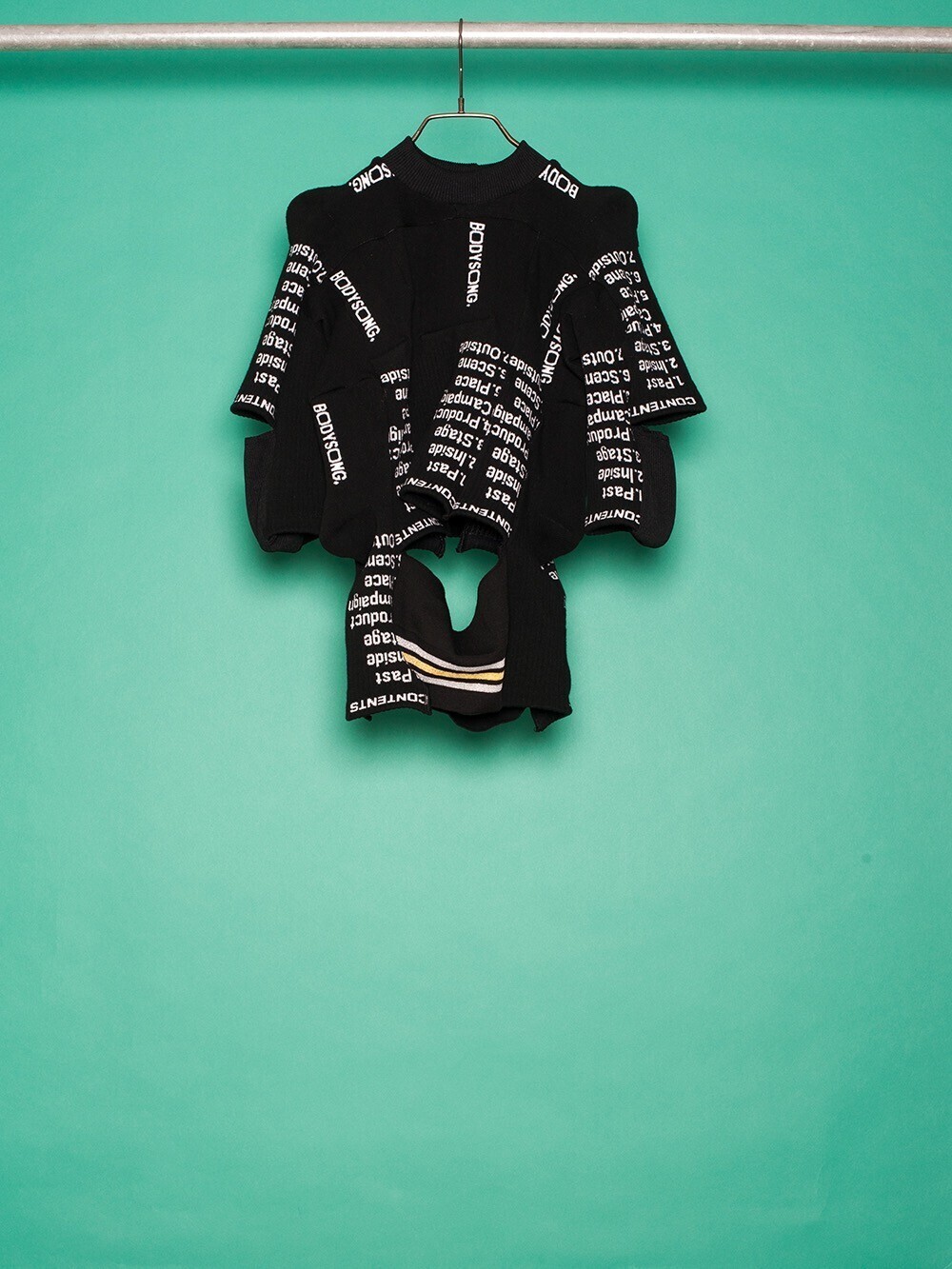 BODYSONG. SOCKSKNIT2