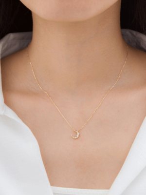 Sweets Jewelry Market 【1301627】 K10YG(イエローゴールド) ダイヤモンド 0.07ct ムーン (月) ネックレス ペンダント