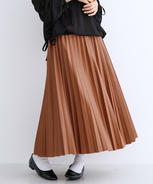merlot フェイクレザープリーツスカート