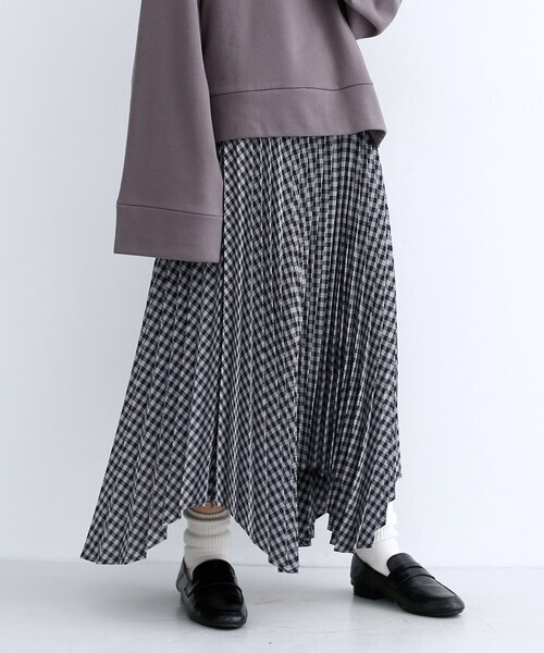 merlot チェック柄アシンメトリープリーツスカート