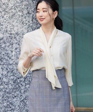 ROPE’ ジョーゼットプリーツボウタイブラウス