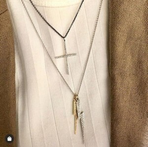 Ileana Makri thunder pendant