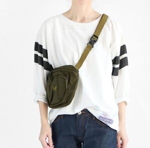 AMERICANA 丸胴ラフィー天竺フットボールTシャツ