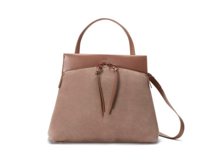 コレカウ | 石田ゆり子さんがアナザースカイで着用されていたバッグ