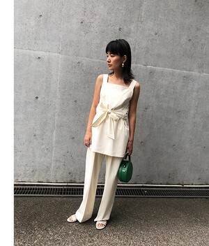 STUNNING LURE Vague Over Pants