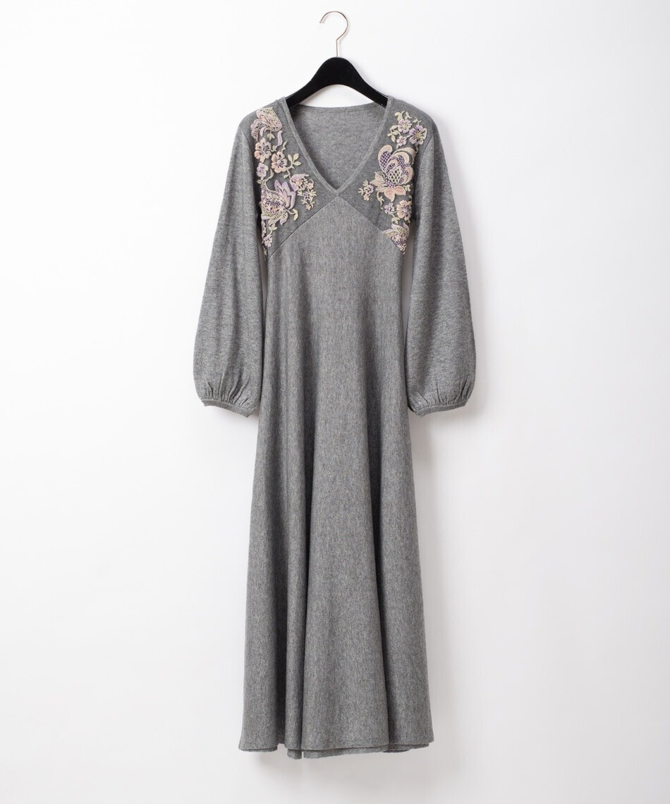 GRACE CONTINENTAL フラワー刺繍ニットワンピース