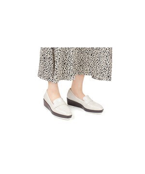RANDA スタッズスクエア厚底ローファー