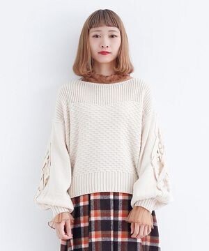 merlot 袖デザインボートネックニット