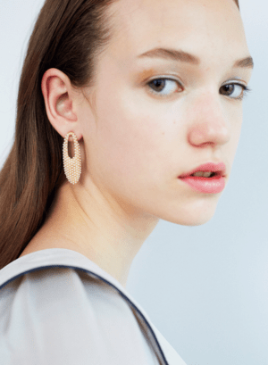 ROOM small grain pearl pierce