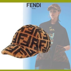 FENDI モノグラムシャーリングキャップ